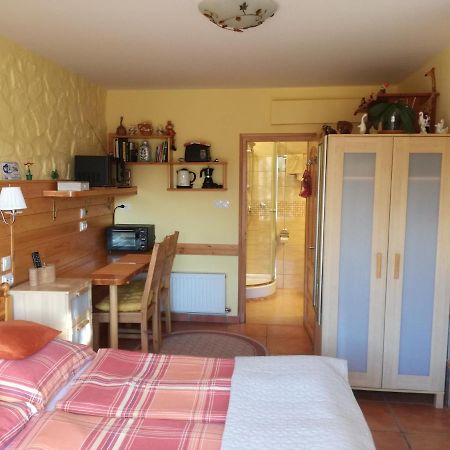 Virag Apartmanhaz Sopron Extérieur photo