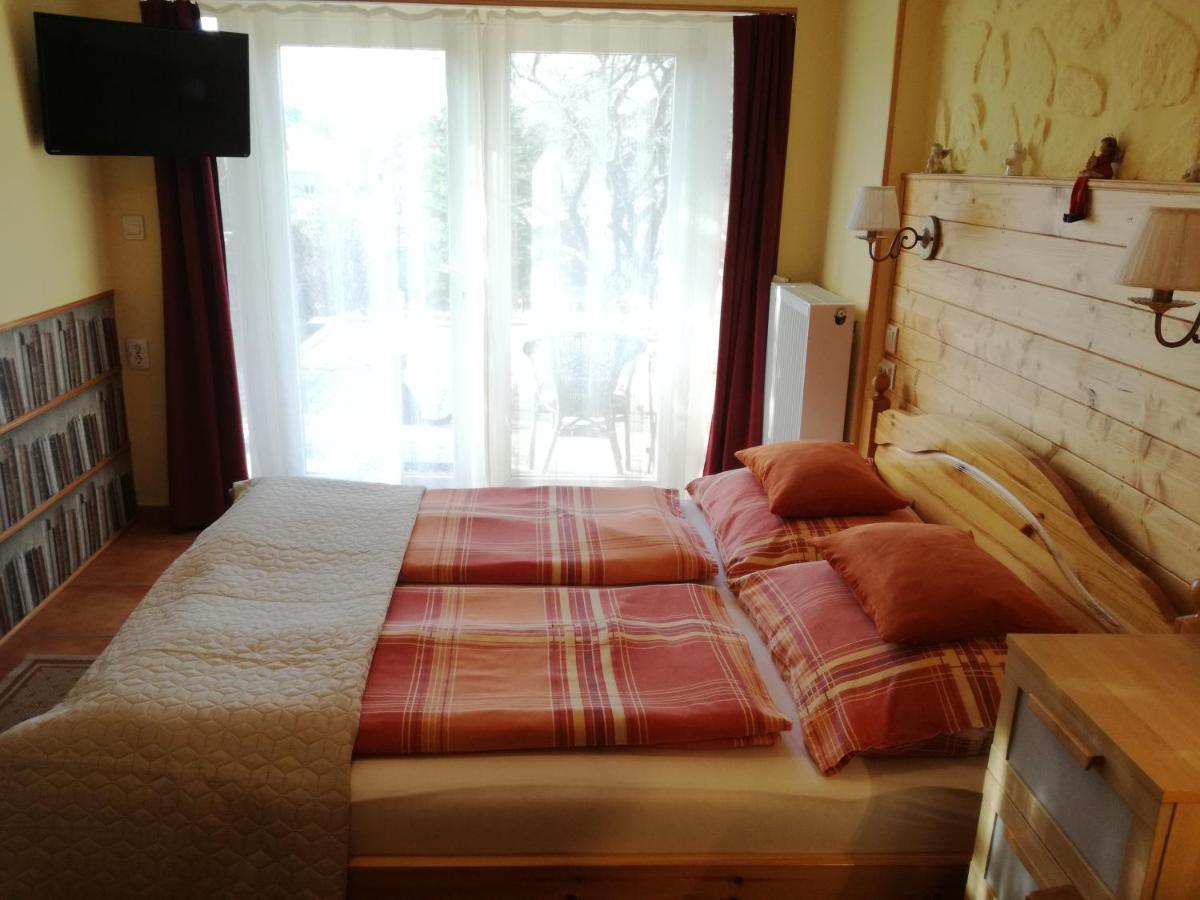 Virag Apartmanhaz Sopron Extérieur photo