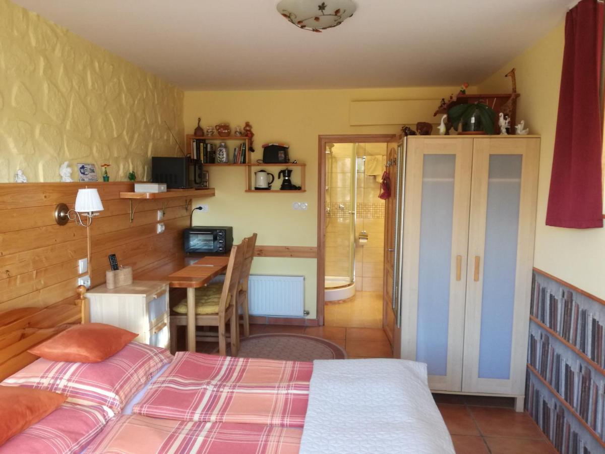 Virag Apartmanhaz Sopron Extérieur photo